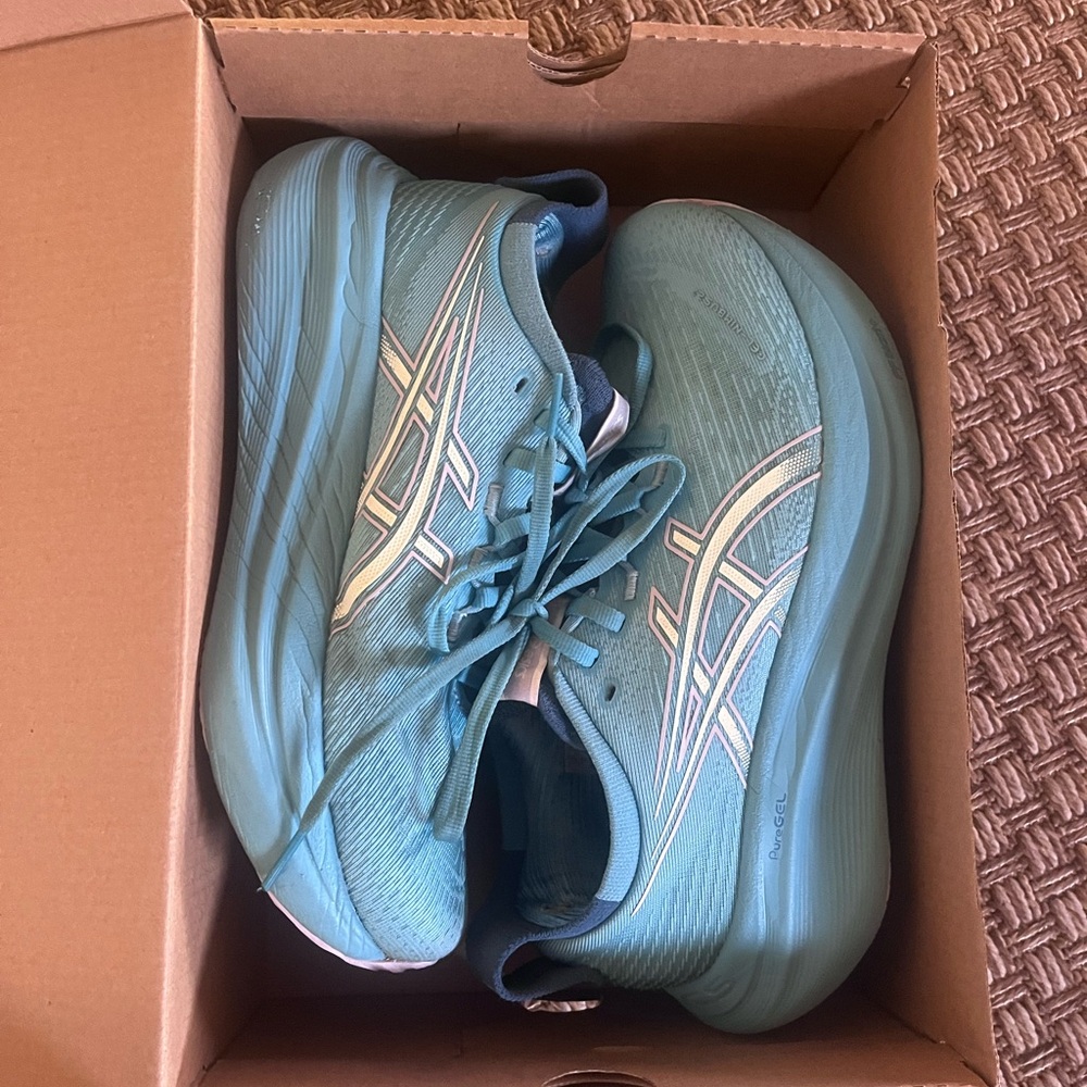 Asics Women's Gel Nimbus 27 Running Shoes - Picture 15 of 15
